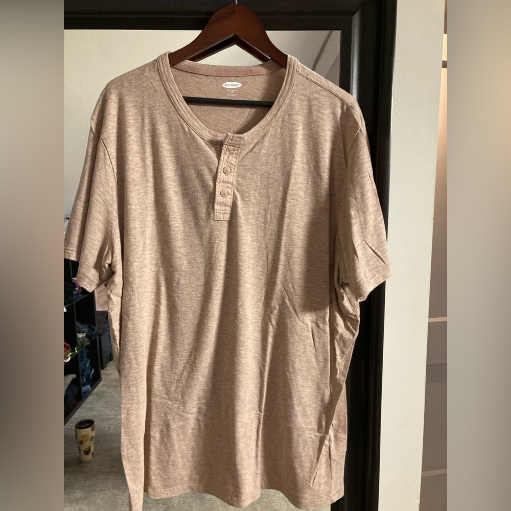 Men’s soft washed Henley